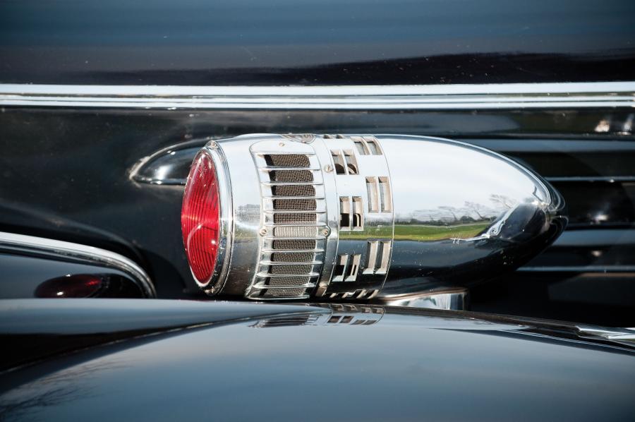  Cadillac V16 Presidential Convertible Parade Limousine by Fleetwood 1938 года  (фото 17 из 57)